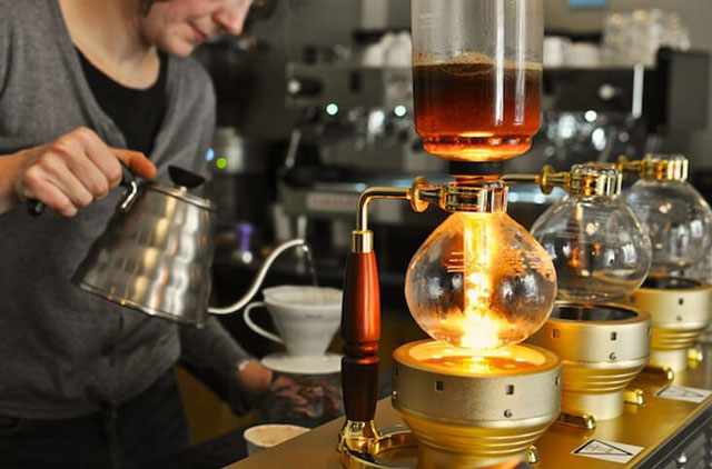 Syphon: Khi Pha Chế Cà Phê Trở Thành Màn Trình Diễn Nghệ Thuật Đậm Chất Nhật Bản